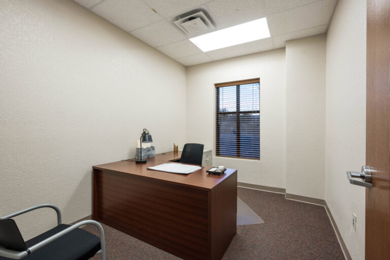 Workspace 141 37 768x512